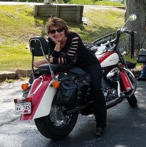 Meet your Posher, Debbie